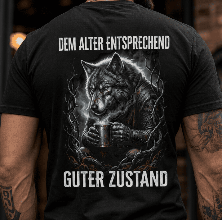 Schwarzes T-Shirt in Rückansicht mit Spruch Dem Alter entsprechend guter Zustand