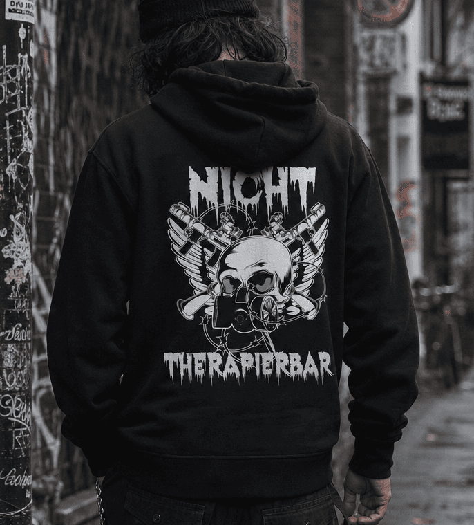 Rückansicht eines Mannes der ein schwarzes Shirt mit der Aufschrift nicht therapierbar trägt