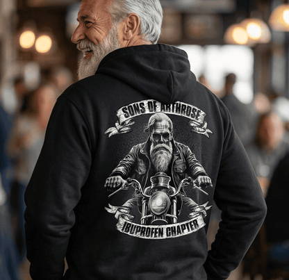 Rückansicht: Mann trägt schwarzen Hoodie mit humorvollem Biker Motiv