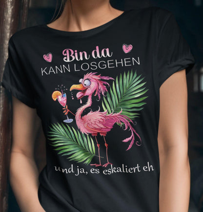 Mockup eines schwarzen Ladies Shirt mit Spruch Bin da kann losgehen und ja, es eskaliert eh