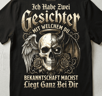Rückansicht eines schwarzen T-Shirt mit sarkastischem Spruch und Engel-Teufel-Schädel-Motiv